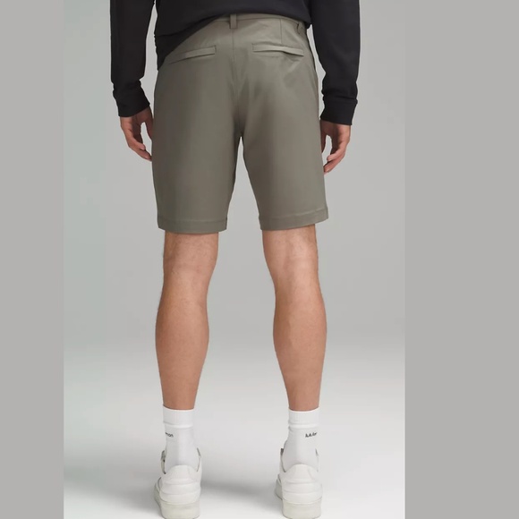 Lululemon Commission Classic Fit 9" Shorts - 33 - Picture 3 of 9